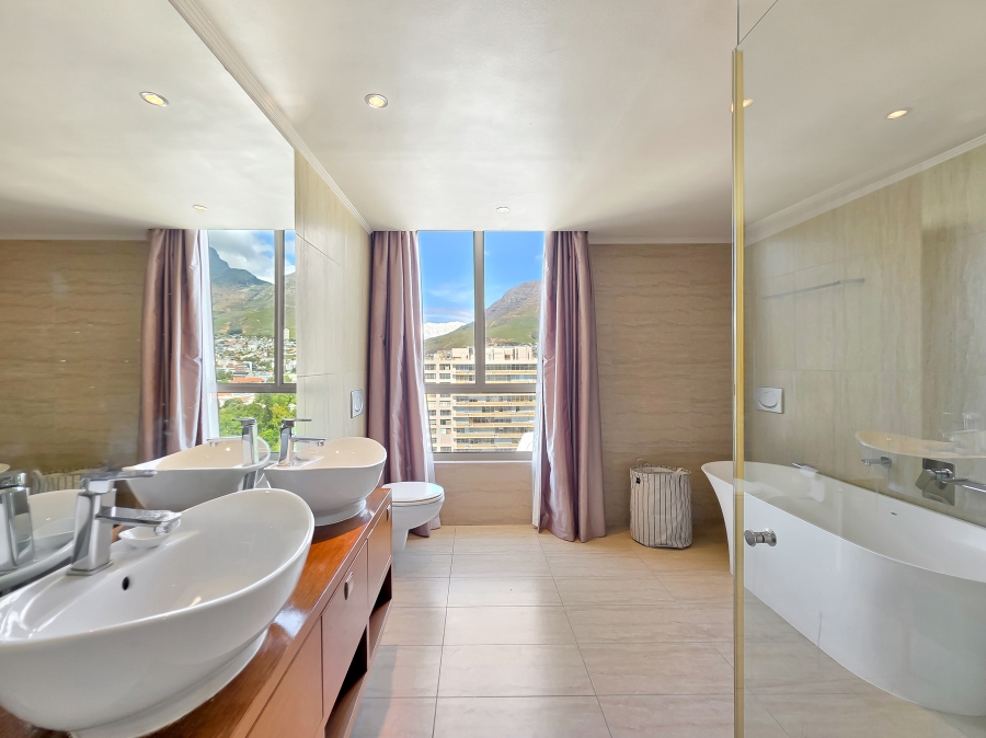 3 Bedroom Property for Sale in Cape Town City Centre Western Cape